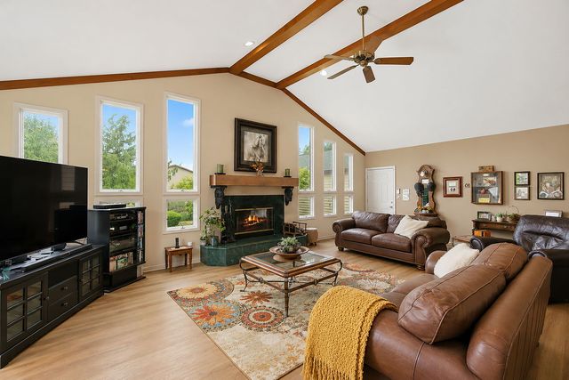 12N185 Muirhead Road, Elgin, IL 60123