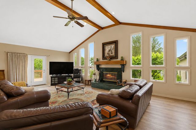 12N185 Muirhead Road, Elgin, IL 60123