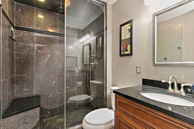12N185 Muirhead Road, Elgin, IL 60123