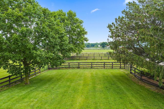 12N185 Muirhead Road, Elgin, IL 60123