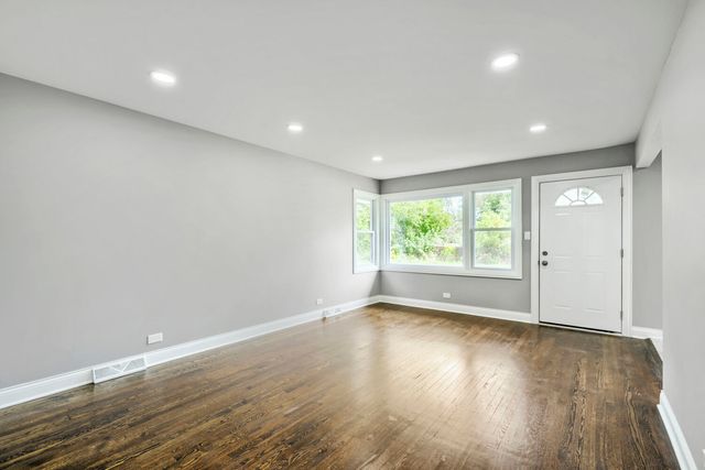 576 W 16th Street, Chicago Heights, IL 60411