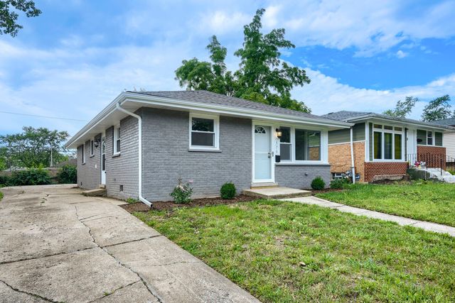 576 W 16th Street, Chicago Heights, IL 60411