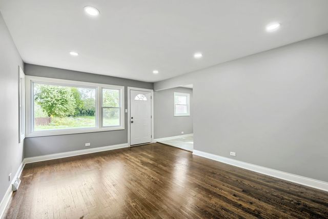 576 W 16th Street, Chicago Heights, IL 60411