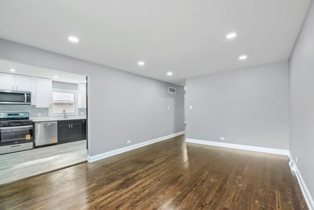 576 W 16th Street, Chicago Heights, IL 60411