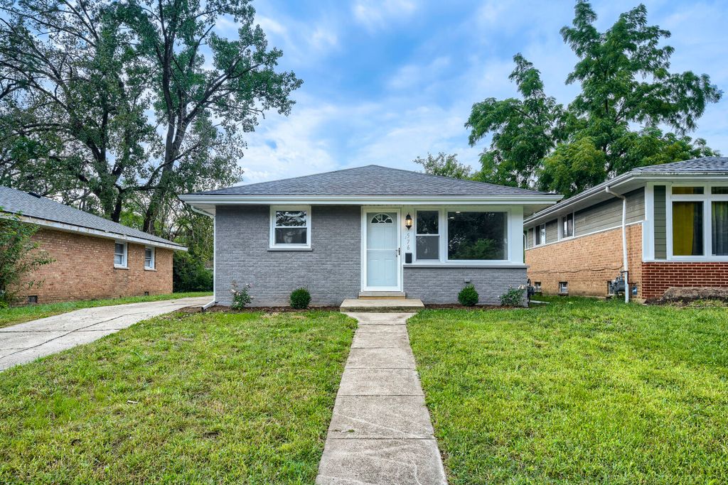 576 W 16th Street, Chicago Heights, IL 60411