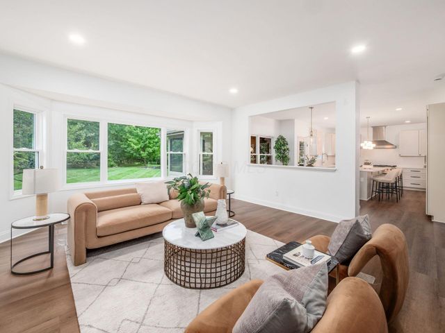 4988 Galway Drive, Dublin, OH 43017