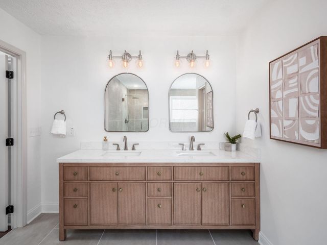 4988 Galway Drive, Dublin, OH 43017