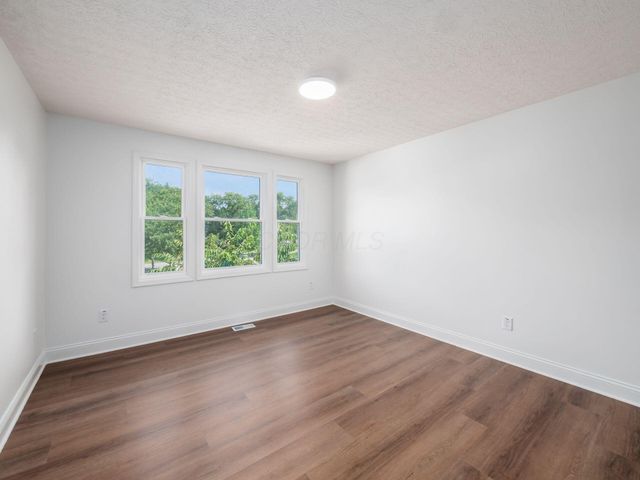 4988 Galway Drive, Dublin, OH 43017