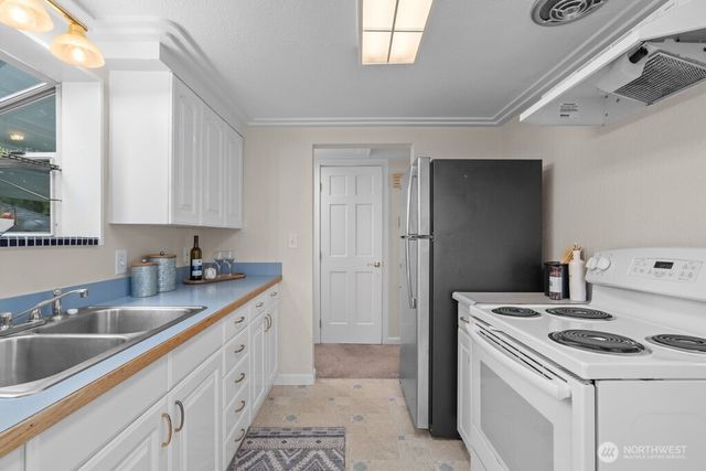 3536 SW Monroe Street, Seattle, WA 98126