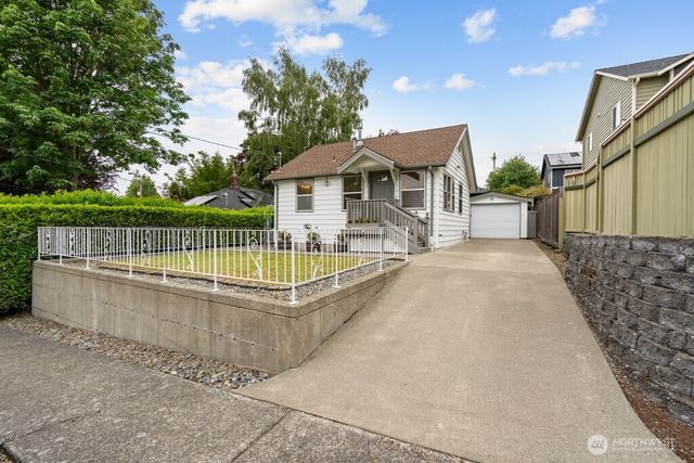 3536 SW Monroe Street, Seattle, WA 98126