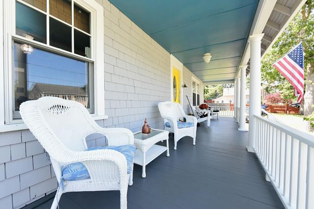 29 Lafayette Avenue, Buzzards Bay, MA 02532