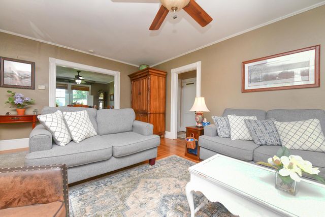 29 Lafayette Avenue, Buzzards Bay, MA 02532