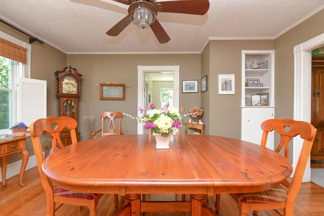 29 Lafayette Avenue, Buzzards Bay, MA 02532
