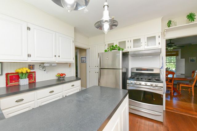 29 Lafayette Avenue, Buzzards Bay, MA 02532