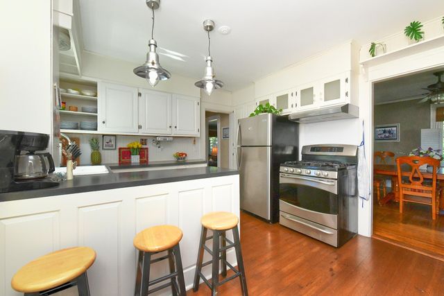 29 Lafayette Avenue, Buzzards Bay, MA 02532
