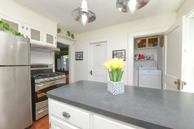 29 Lafayette Avenue, Buzzards Bay, MA 02532
