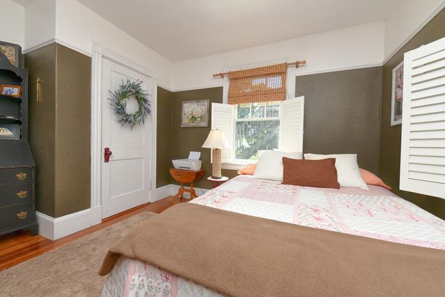 29 Lafayette Avenue, Buzzards Bay, MA 02532