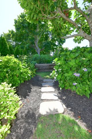 29 Lafayette Avenue, Buzzards Bay, MA 02532