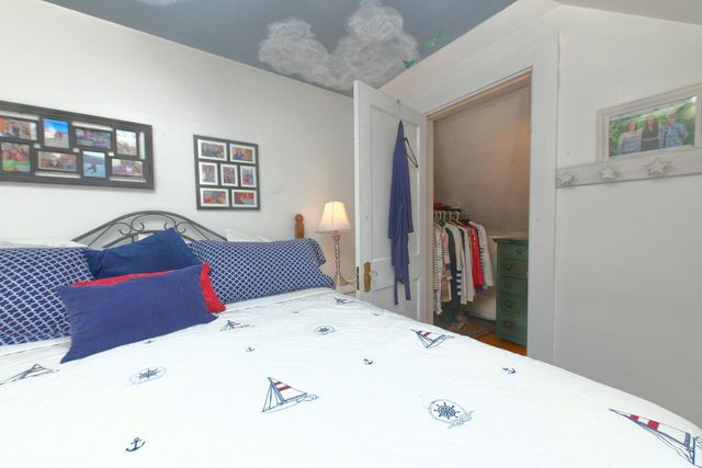 29 Lafayette Avenue, Buzzards Bay, MA 02532