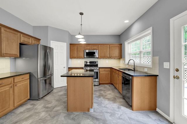 110 Normandy Drive, Woodstock, GA 30188