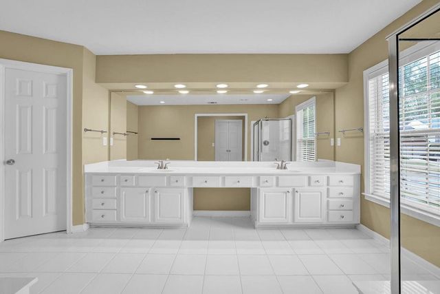 110 Normandy Drive, Woodstock, GA 30188