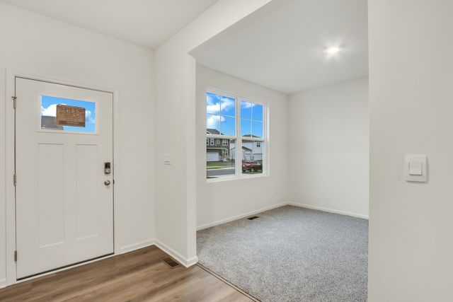 10017 Edgebrook Lane, Huntley, IL 60142