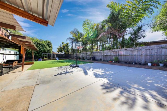 1609 E Lexington Avenue, El Cajon, CA 92019