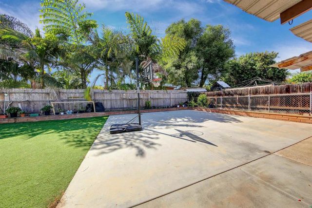 1609 E Lexington Avenue, El Cajon, CA 92019