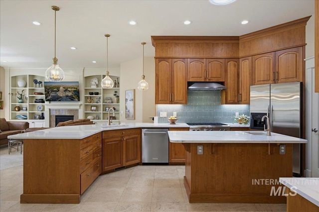 2135 W Forest Grove Ct, Eagle, ID 83616