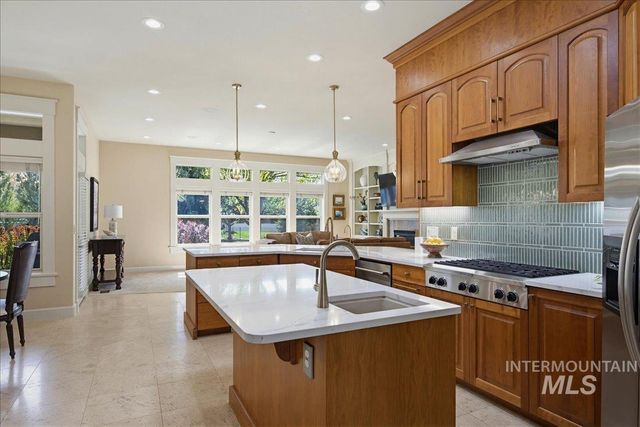 2135 W Forest Grove Ct, Eagle, ID 83616