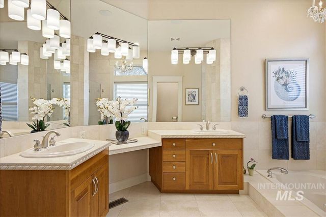 2135 W Forest Grove Ct, Eagle, ID 83616