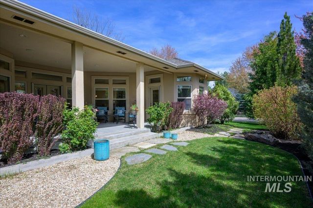 2135 W Forest Grove Ct, Eagle, ID 83616