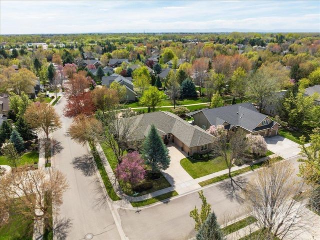 2135 W Forest Grove Ct, Eagle, ID 83616