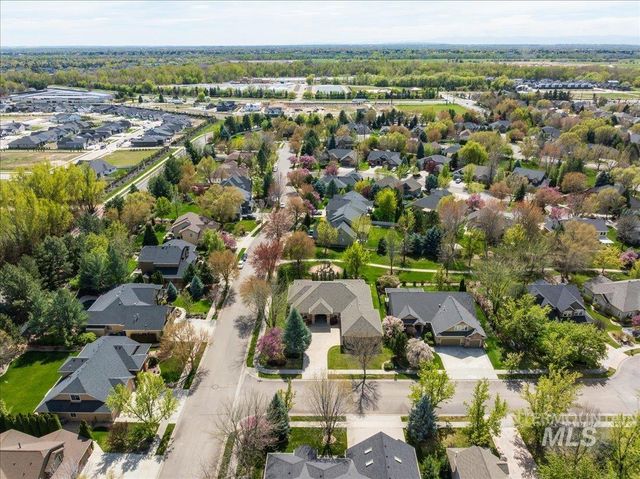 2135 W Forest Grove Ct, Eagle, ID 83616