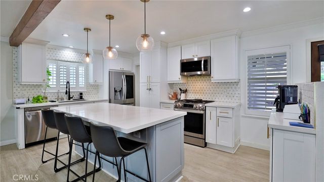 10068 Fox, Riverside, CA 92503