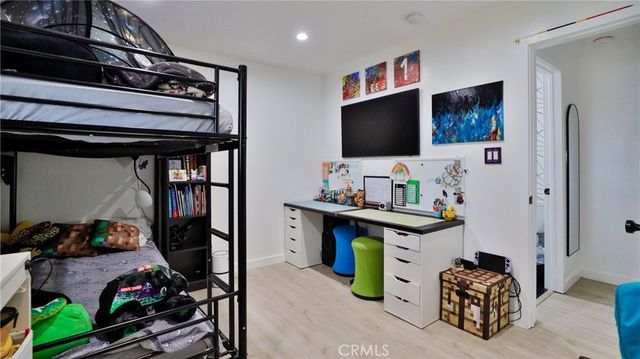 10068 Fox, Riverside, CA 92503