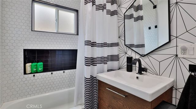 10068 Fox, Riverside, CA 92503