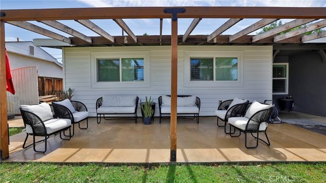 10068 Fox, Riverside, CA 92503