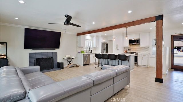 10068 Fox, Riverside, CA 92503