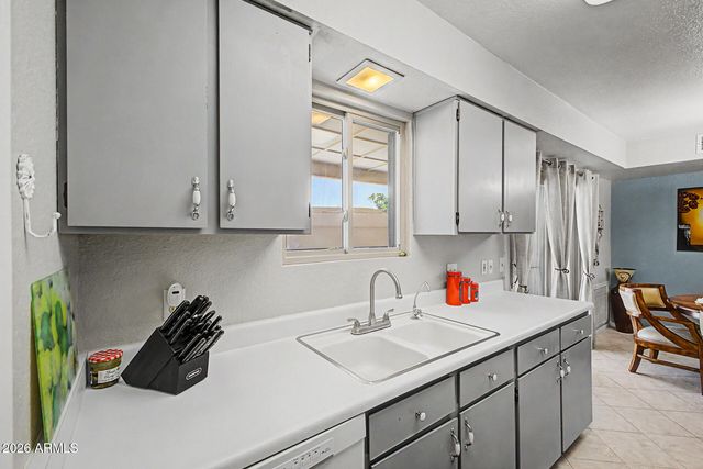 942 LEISURE WORLD --, Mesa, AZ 85206