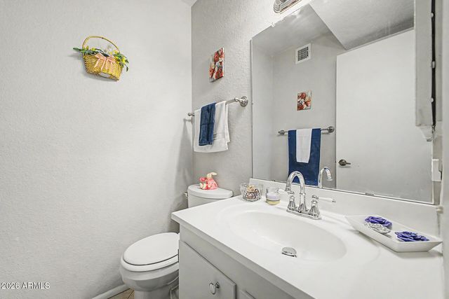 942 LEISURE WORLD --, Mesa, AZ 85206