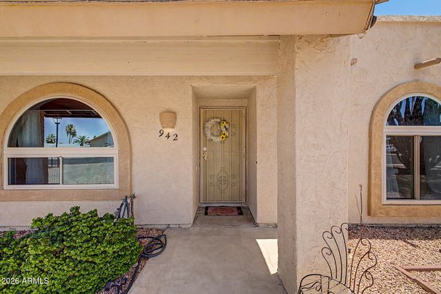 942 LEISURE WORLD --, Mesa, AZ 85206