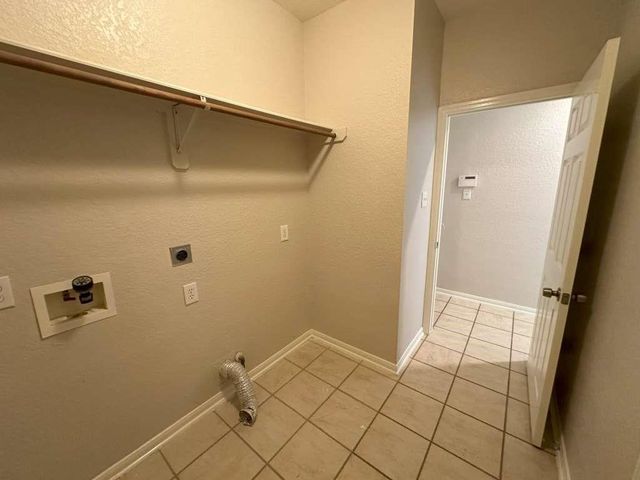 7203 Welshwood Lane, Sugar Land, TX 77479