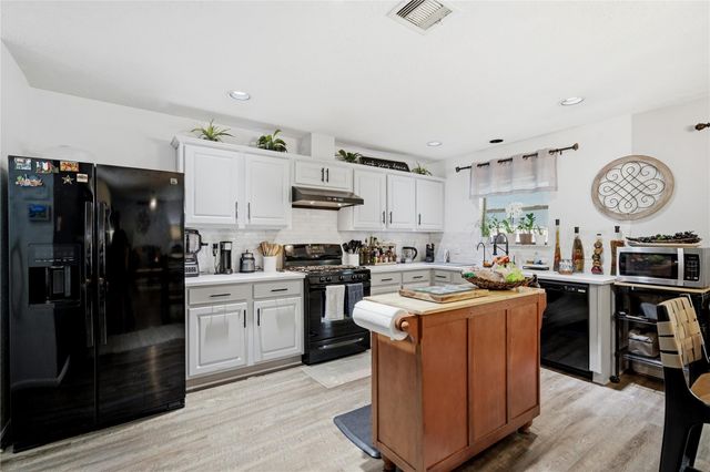 16022 Arapaho Bend Lane, Cypress, TX 77429