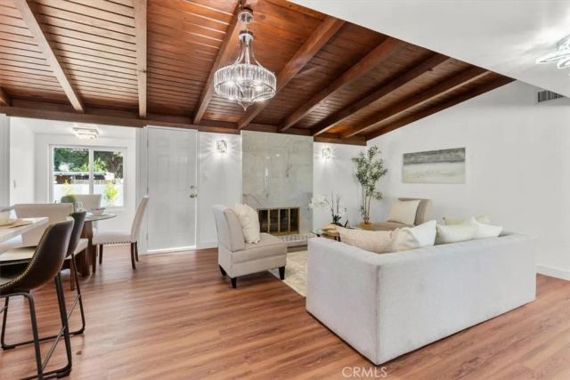 8008 Aura, Reseda, CA 91335