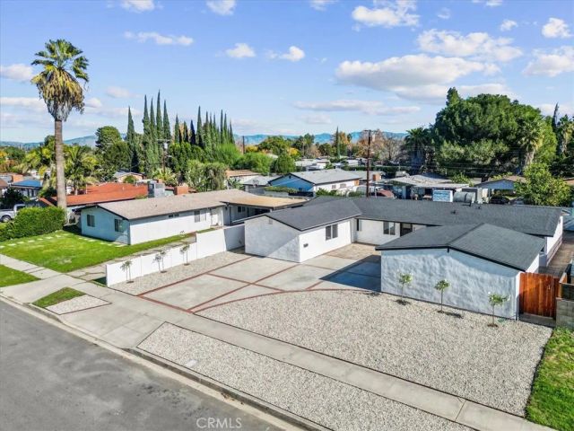 8008 Aura, Reseda, CA 91335