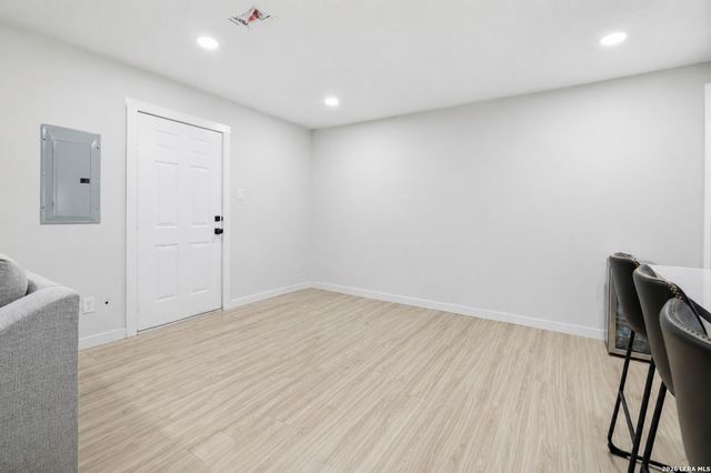 326 Stimmel St, San Antonio, TX 78227