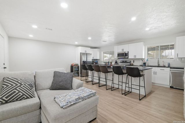 326 Stimmel St, San Antonio, TX 78227