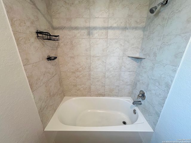 11919 Hondo Creek, San Antonio, TX 78245