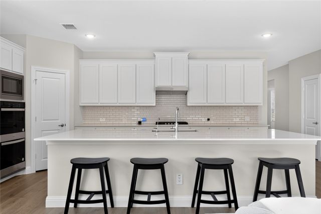 300 Breeds Hill Road, Little Elm, TX 75068